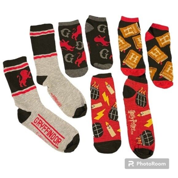 Harry Potter Gryffindor Hogwarts Socks 4 Pairs - Picture 1 of 7